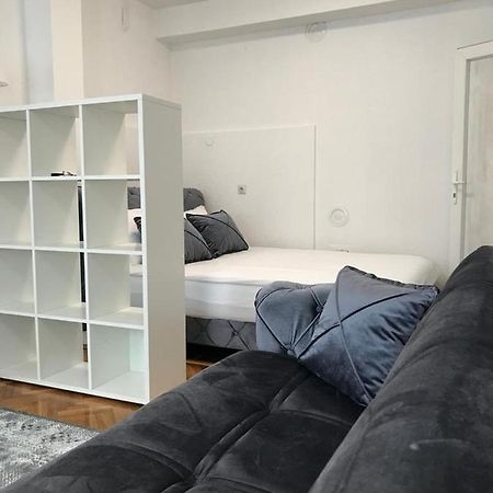 Stan Na Dan Apartman Novi Pazar Kültér fotó